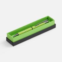 Ручка шариковая Keskus Soft Touch в футляре, зеленое яблоко от martvrn.ru