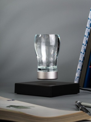 Левитирующий стакан Leviglass от martvrn.ru